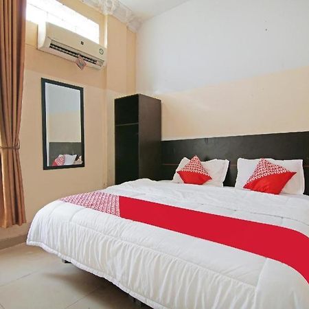 Oyo 91510 Homestay Utama Syariah เปกันบารู ภายนอก รูปภาพ